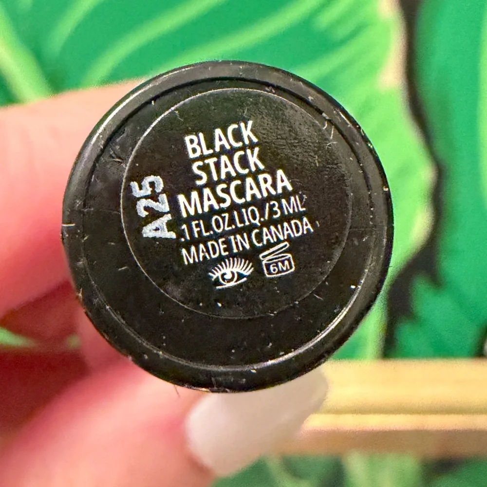 NWT MAC Stack Mascara Superstack Mega Brush Black Mini 3ml